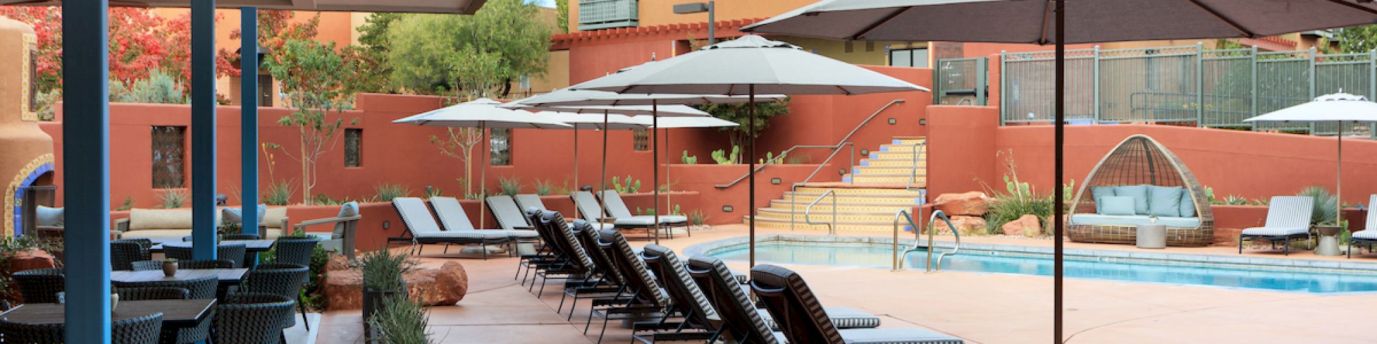 poolside lounge chairs with canopy